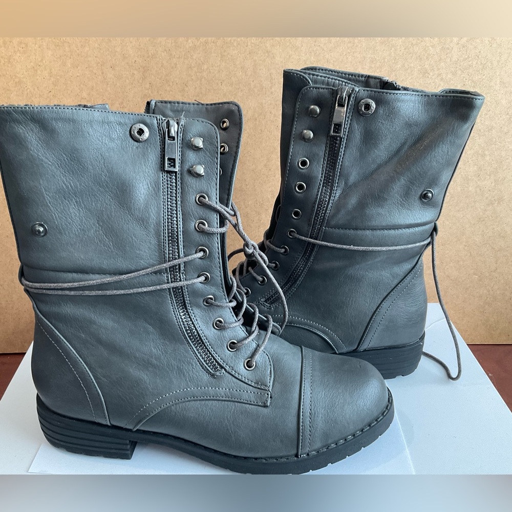 DREAM PAIRS Women Gray Military Boots Zipper Mid Calf - NWOT